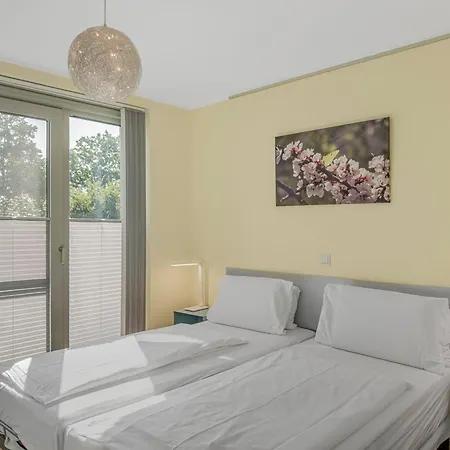 Objekt-nr 76 - Ort - Europaweg 아파트 뤼베크